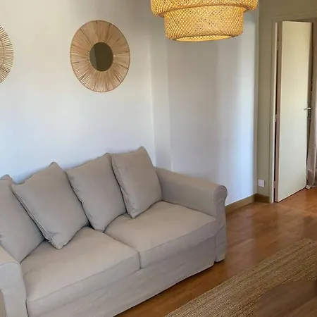 Sagrada - Le Boheme **** *